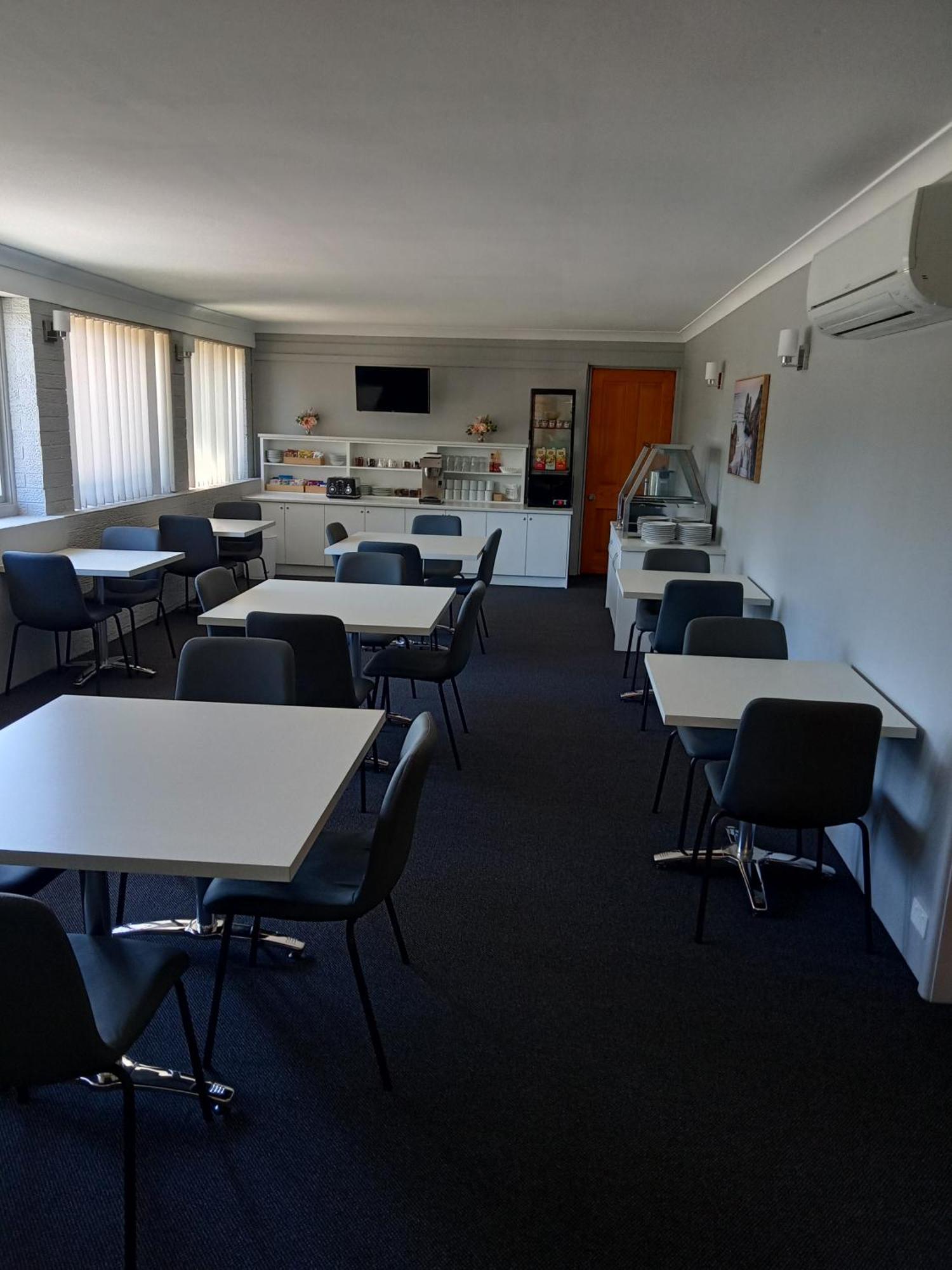 Solomon Inn Motel Figtree Wollongong Bagian luar foto