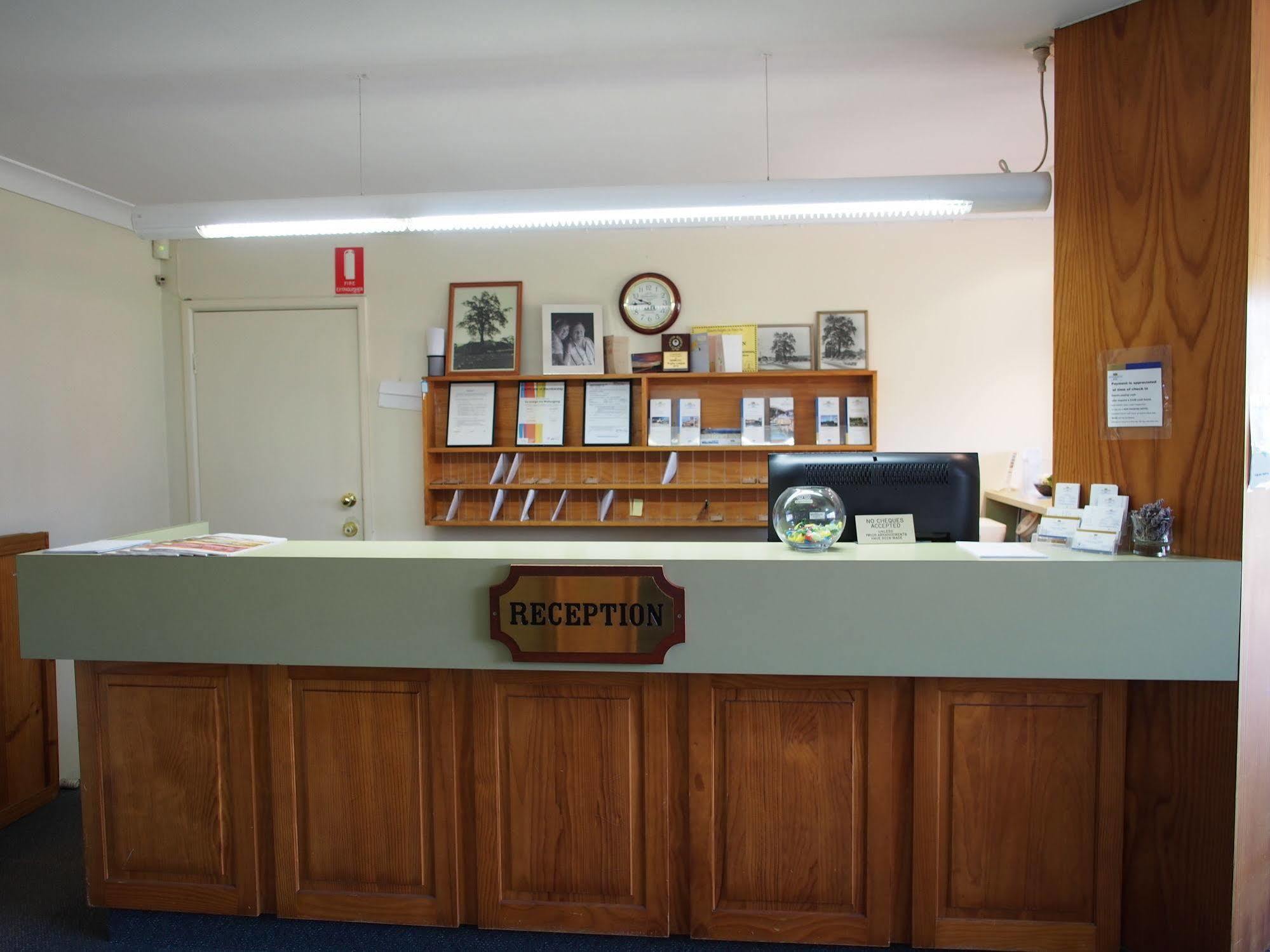 Solomon Inn Motel Figtree Wollongong Bagian luar foto