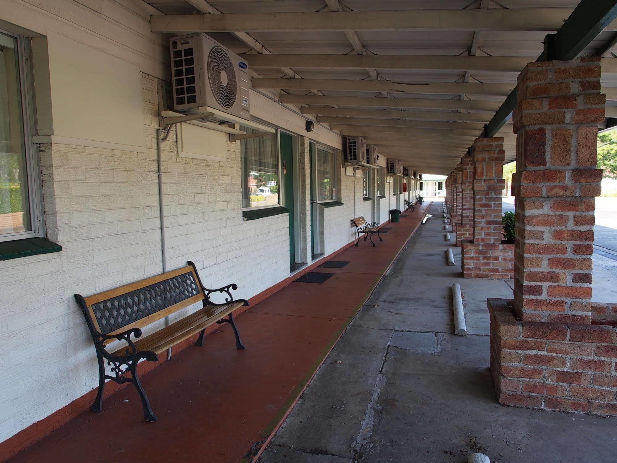 Solomon Inn Motel Figtree Wollongong Bagian luar foto